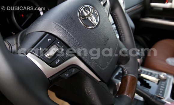 Nunua Imported Toyota Land Cruiser Black Gari ndani ya Import - Dubai nchini Hhohho Nunua Imported Toyota Land Cruiser Black Gari ndani ya Import - Dubai nchini Hhohho