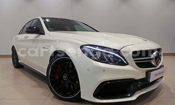 Acheter Occasion Voiture Mercedes‒Benz C–Class Blanc à Hlatikulu, Shiselweni District Acheter Occasion Voiture Mercedes‒Benz C–Class Blanc à Hlatikulu, Shiselweni District