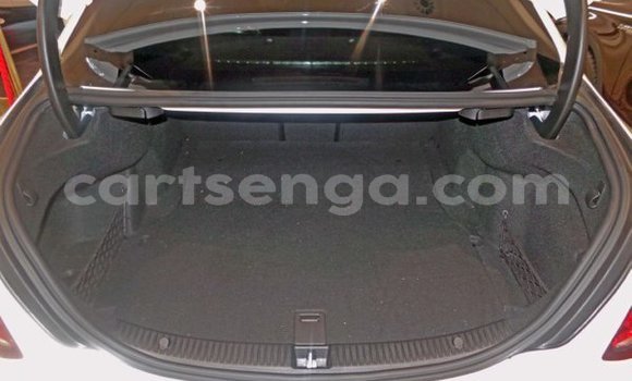 Acheter Occasion Voiture Mercedes‒Benz C–Class Blanc à Hlatikulu, Shiselweni District Acheter Occasion Voiture Mercedes‒Benz C–Class Blanc à Hlatikulu, Shiselweni District