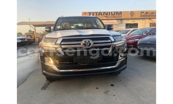 Nunua Imported Toyota Land Cruiser Black Gari ndani ya Import - Dubai nchini Hhohho Nunua Imported Toyota Land Cruiser Black Gari ndani ya Import - Dubai nchini Hhohho