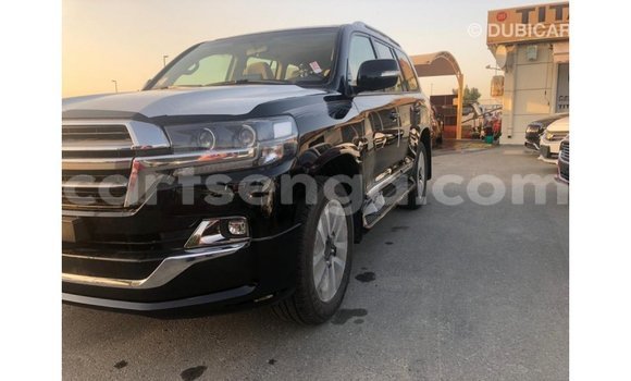 Nunua Imported Toyota Land Cruiser Black Gari ndani ya Import - Dubai nchini Hhohho Nunua Imported Toyota Land Cruiser Black Gari ndani ya Import - Dubai nchini Hhohho