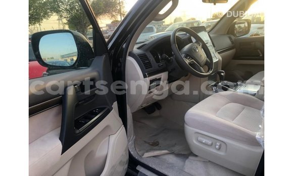Nunua Imported Toyota Land Cruiser Black Gari ndani ya Import - Dubai nchini Hhohho Nunua Imported Toyota Land Cruiser Black Gari ndani ya Import - Dubai nchini Hhohho