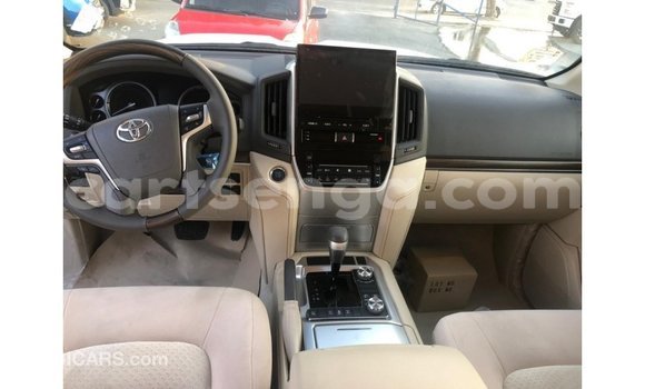 Nunua Imported Toyota Land Cruiser Black Gari ndani ya Import - Dubai nchini Hhohho Nunua Imported Toyota Land Cruiser Black Gari ndani ya Import - Dubai nchini Hhohho