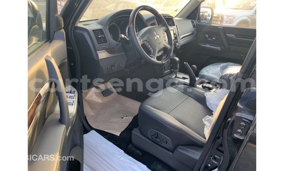 Nunua Imported Mitsubishi Pajero Black Gari ndani ya Import - Dubai nchini Hhohho Nunua Imported Mitsubishi Pajero Black Gari ndani ya Import - Dubai nchini Hhohho