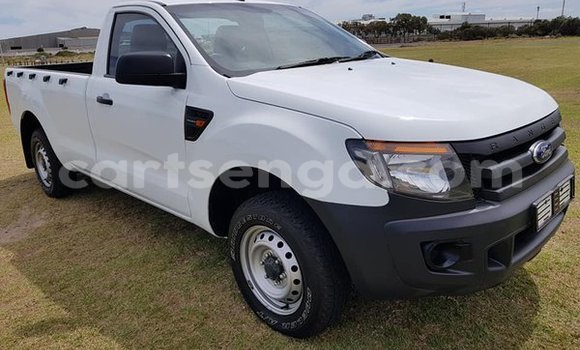 Buy Used Ford Ranger White Car in Hlatikulu in Shiselweni District Buy Used Ford Ranger White Car in Hlatikulu in Shiselweni District