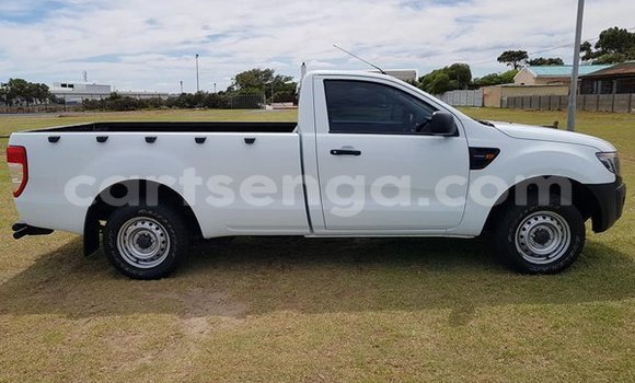 Buy Used Ford Ranger White Car in Hlatikulu in Shiselweni District Buy Used Ford Ranger White Car in Hlatikulu in Shiselweni District