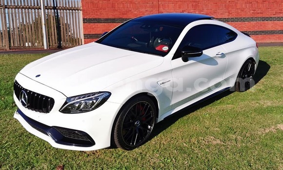 Nunua Ilio tumika Mercedes‒Benz C–Class White Gari ndani ya Bulembu nchini Hhohho Nunua Ilio tumika Mercedes‒Benz C–Class White Gari ndani ya Bulembu nchini Hhohho