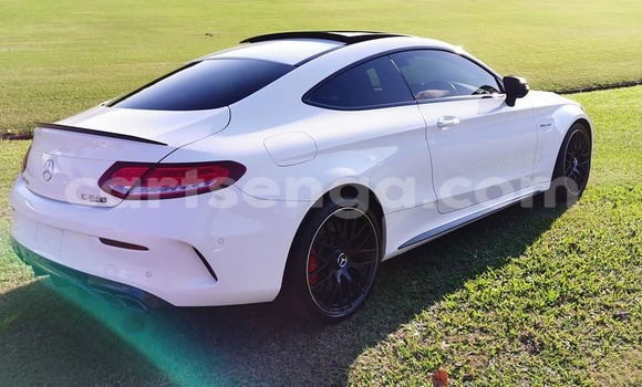 Nunua Ilio tumika Mercedes‒Benz C–Class White Gari ndani ya Bulembu nchini Hhohho Nunua Ilio tumika Mercedes‒Benz C–Class White Gari ndani ya Bulembu nchini Hhohho