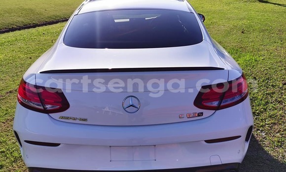 Nunua Ilio tumika Mercedes‒Benz C–Class White Gari ndani ya Bulembu nchini Hhohho Nunua Ilio tumika Mercedes‒Benz C–Class White Gari ndani ya Bulembu nchini Hhohho
