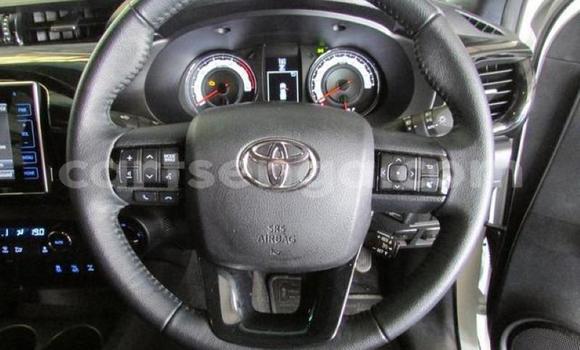 Acheter Occasion Voiture Toyota Hilux Blanc à Mbabane, Manzini Acheter Occasion Voiture Toyota Hilux Blanc à Mbabane, Manzini