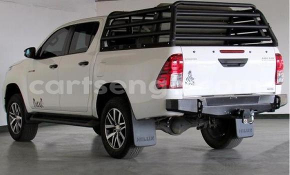 Acheter Occasion Voiture Toyota Hilux Blanc à Mbabane, Manzini Acheter Occasion Voiture Toyota Hilux Blanc à Mbabane, Manzini