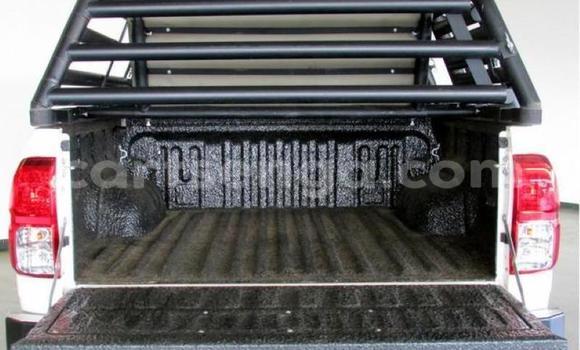 Acheter Occasion Voiture Toyota Hilux Blanc à Mbabane, Manzini Acheter Occasion Voiture Toyota Hilux Blanc à Mbabane, Manzini