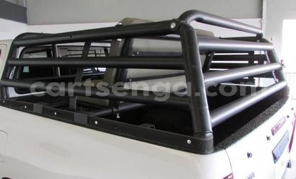 Acheter Occasion Voiture Toyota Hilux Blanc à Mbabane, Manzini Acheter Occasion Voiture Toyota Hilux Blanc à Mbabane, Manzini