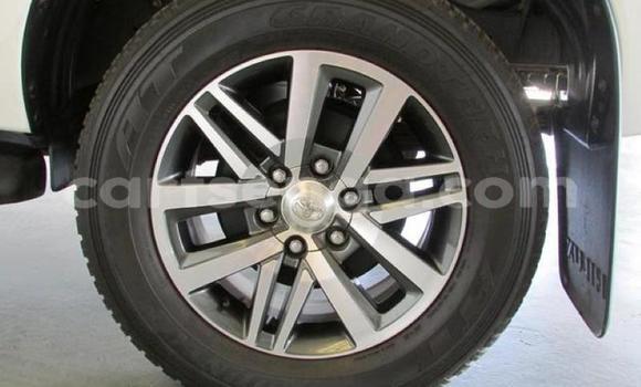 Acheter Occasion Voiture Toyota Hilux Blanc à Mbabane, Manzini Acheter Occasion Voiture Toyota Hilux Blanc à Mbabane, Manzini