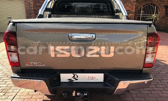 Buy Used Isuzu KB Other Car in Hlatikulu in Shiselweni District Buy Used Isuzu KB Other Car in Hlatikulu in Shiselweni District