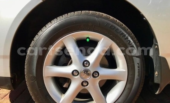 Buy Used Toyota Runx Silver Car in Ezulwini in Hhohho Buy Used Toyota Runx Silver Car in Ezulwini in Hhohho