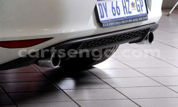 Buy Used Volkswagen Golf White Car in Ezulwini in Hhohho Buy Used Volkswagen Golf White Car in Ezulwini in Hhohho