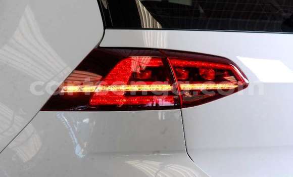 Buy Used Volkswagen Golf White Car in Ezulwini in Hhohho Buy Used Volkswagen Golf White Car in Ezulwini in Hhohho
