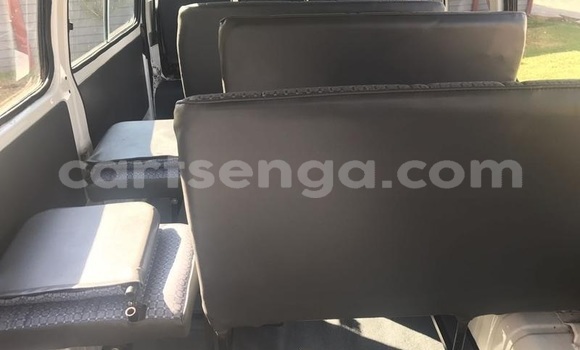 Buy Used Toyota Hiace White Car in Ezulwini in Hhohho Buy Used Toyota Hiace White Car in Ezulwini in Hhohho