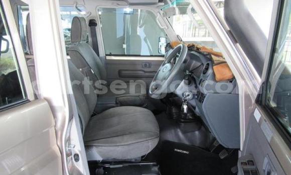 Buy Used Toyota Land Cruiser Beige Car in Mbabane in Manzini Buy Used Toyota Land Cruiser Beige Car in Mbabane in Manzini