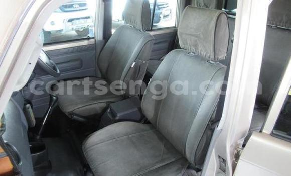Buy Used Toyota Land Cruiser Beige Car in Mbabane in Manzini Buy Used Toyota Land Cruiser Beige Car in Mbabane in Manzini