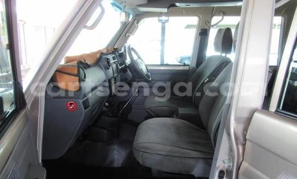 Buy Used Toyota Land Cruiser Beige Car in Mbabane in Manzini Buy Used Toyota Land Cruiser Beige Car in Mbabane in Manzini