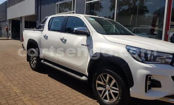 Buy Used Toyota Hilux White Car in Mbabane in Manzini Buy Used Toyota Hilux White Car in Mbabane in Manzini