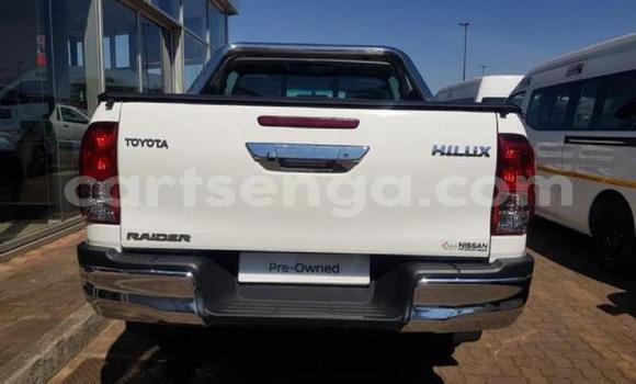 Buy Used Toyota Hilux White Car in Mbabane in Manzini Buy Used Toyota Hilux White Car in Mbabane in Manzini