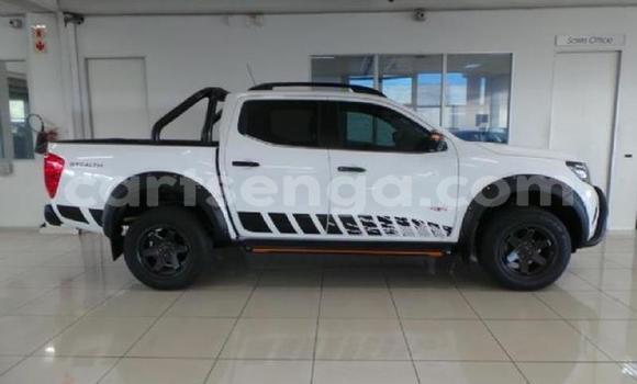 Nunua Ilio tumika Nissan Navara White Gari ndani ya Manzini nchini Manzini Nunua Ilio tumika Nissan Navara White Gari ndani ya Manzini nchini Manzini