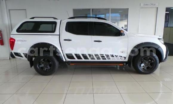 Nunua Ilio tumika Nissan Navara White Gari ndani ya Manzini nchini Manzini Nunua Ilio tumika Nissan Navara White Gari ndani ya Manzini nchini Manzini