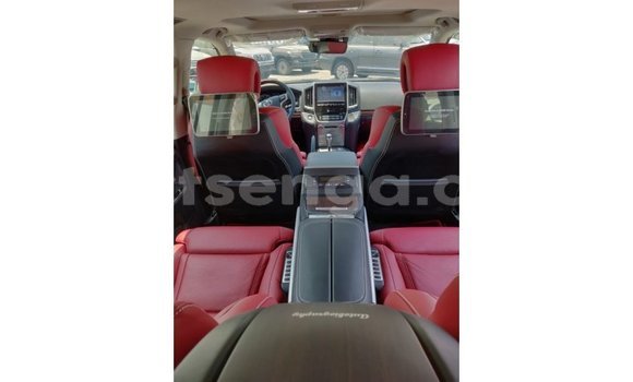 Nunua Imported Toyota Land Cruiser Black Gari ndani ya Import - Dubai nchini Hhohho Nunua Imported Toyota Land Cruiser Black Gari ndani ya Import - Dubai nchini Hhohho