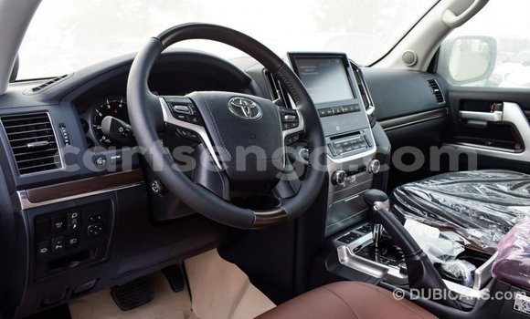 Buy Import Toyota Land Cruiser White Car in Import - Dubai in Hhohho Buy Import Toyota Land Cruiser White Car in Import - Dubai in Hhohho