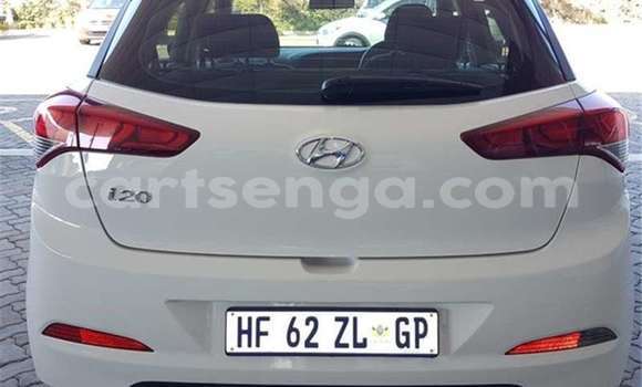 Buy Used Hyundai i20 White Car in Ezulwini in Hhohho Buy Used Hyundai i20 White Car in Ezulwini in Hhohho