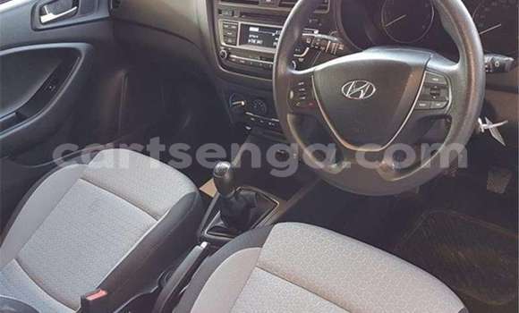 Buy Used Hyundai i20 White Car in Ezulwini in Hhohho Buy Used Hyundai i20 White Car in Ezulwini in Hhohho