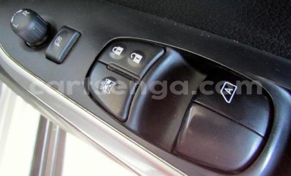 Acheter Occasion Voiture Nissan Navara Gris à Mbabane, Manzini Acheter Occasion Voiture Nissan Navara Gris à Mbabane, Manzini