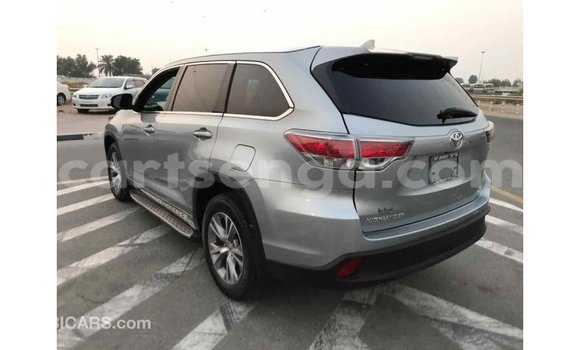 Buy Import Toyota Highlander Other Car in Import - Dubai in Hhohho Buy Import Toyota Highlander Other Car in Import - Dubai in Hhohho