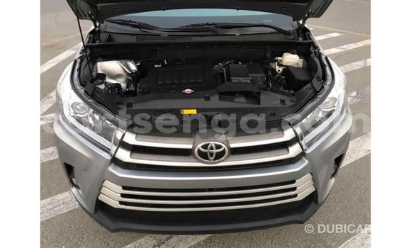 Buy Import Toyota Highlander Other Car in Import - Dubai in Hhohho Buy Import Toyota Highlander Other Car in Import - Dubai in Hhohho