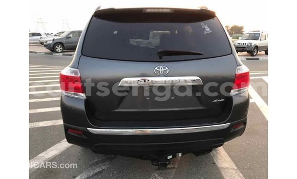 Buy Import Toyota Highlander Other Car in Import - Dubai in Hhohho Buy Import Toyota Highlander Other Car in Import - Dubai in Hhohho