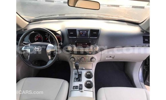 Buy Import Toyota Highlander Other Car in Import - Dubai in Hhohho Buy Import Toyota Highlander Other Car in Import - Dubai in Hhohho