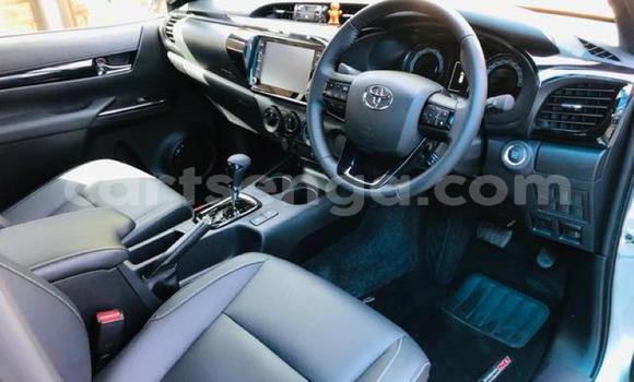 Buy Used Toyota Hilux Silver Car in Mbabane in Manzini Buy Used Toyota Hilux Silver Car in Mbabane in Manzini