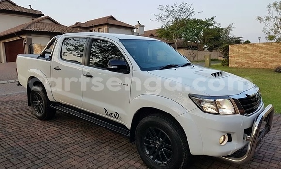 Buy Used Toyota Hilux White Car in Mbabane in Manzini Buy Used Toyota Hilux White Car in Mbabane in Manzini