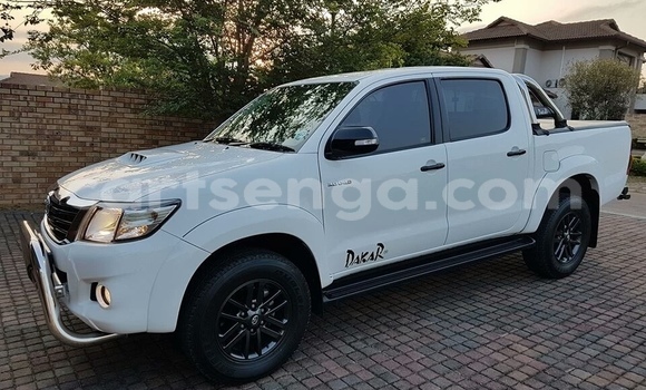 Buy Used Toyota Hilux White Car in Mbabane in Manzini Buy Used Toyota Hilux White Car in Mbabane in Manzini