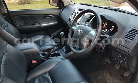 Buy Used Toyota Hilux White Car in Mbabane in Manzini Buy Used Toyota Hilux White Car in Mbabane in Manzini