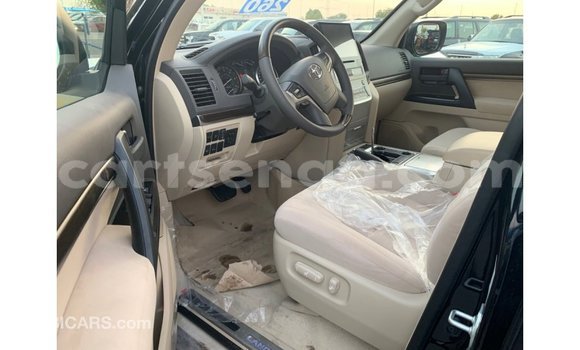Nunua Imported Toyota Land Cruiser Black Gari ndani ya Import - Dubai nchini Hhohho Nunua Imported Toyota Land Cruiser Black Gari ndani ya Import - Dubai nchini Hhohho