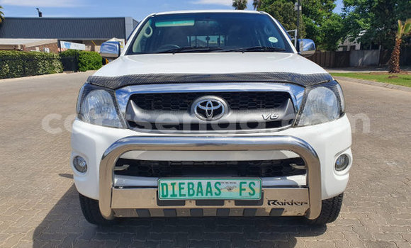 Nunua Ilio tumika Toyota Hilux White Gari ndani ya Hlatikulu nchini Wilaya ya Shiselweni Nunua Ilio tumika Toyota Hilux White Gari ndani ya Hlatikulu nchini Wilaya ya Shiselweni