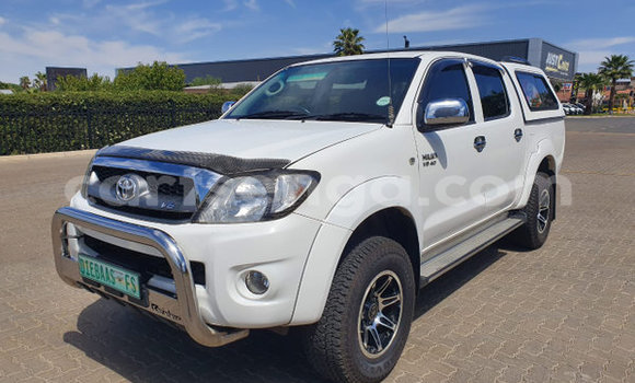 Nunua Ilio tumika Toyota Hilux White Gari ndani ya Hlatikulu nchini Wilaya ya Shiselweni Nunua Ilio tumika Toyota Hilux White Gari ndani ya Hlatikulu nchini Wilaya ya Shiselweni