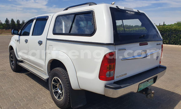 Nunua Ilio tumika Toyota Hilux White Gari ndani ya Hlatikulu nchini Wilaya ya Shiselweni Nunua Ilio tumika Toyota Hilux White Gari ndani ya Hlatikulu nchini Wilaya ya Shiselweni