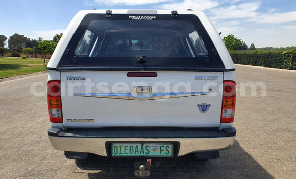 Nunua Ilio tumika Toyota Hilux White Gari ndani ya Hlatikulu nchini Wilaya ya Shiselweni Nunua Ilio tumika Toyota Hilux White Gari ndani ya Hlatikulu nchini Wilaya ya Shiselweni