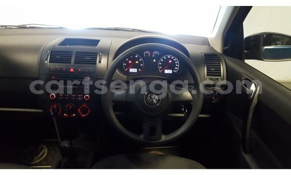 Nunua Ilio tumika Volkswagen Polo Blue Gari ndani ya Ezulwini nchini Hhohho Nunua Ilio tumika Volkswagen Polo Blue Gari ndani ya Ezulwini nchini Hhohho