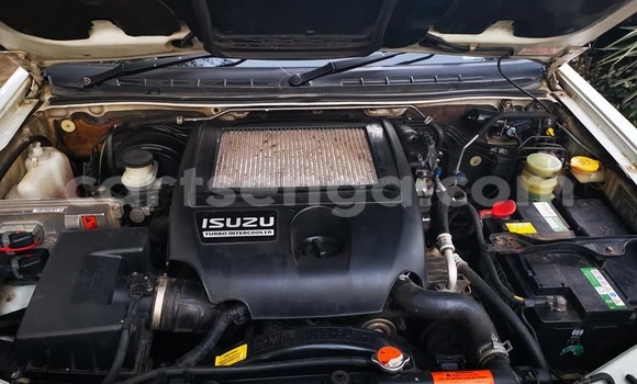 Acheter Occasion Voiture Isuzu KB Blanc à Bulembu, Hhohho Acheter Occasion Voiture Isuzu KB Blanc à Bulembu, Hhohho